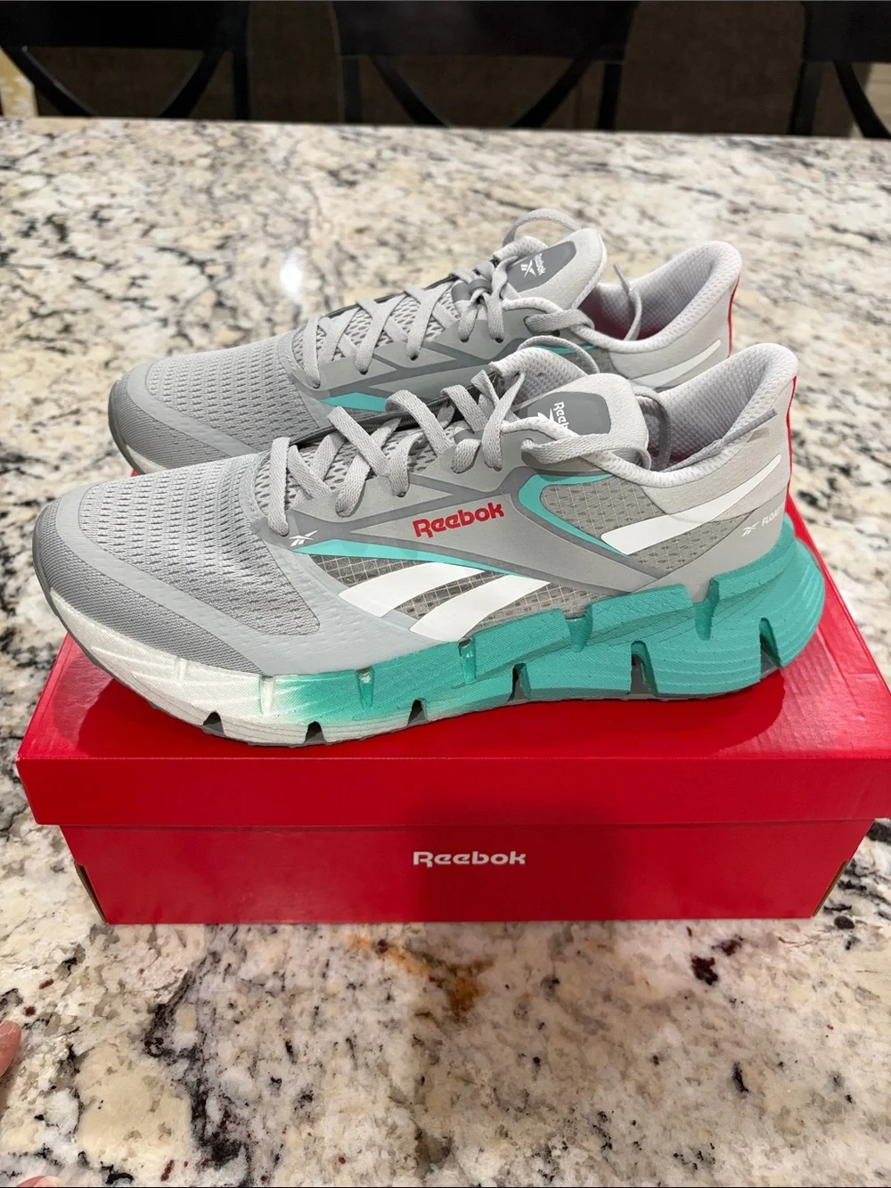 Women’s Sz10 Reebok Light Gray and Teal Athletic Running Shoes